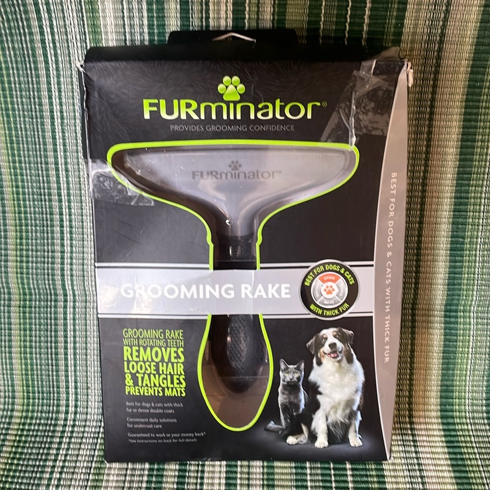 NIB FURminator Grooming Rake for dogs/cats.